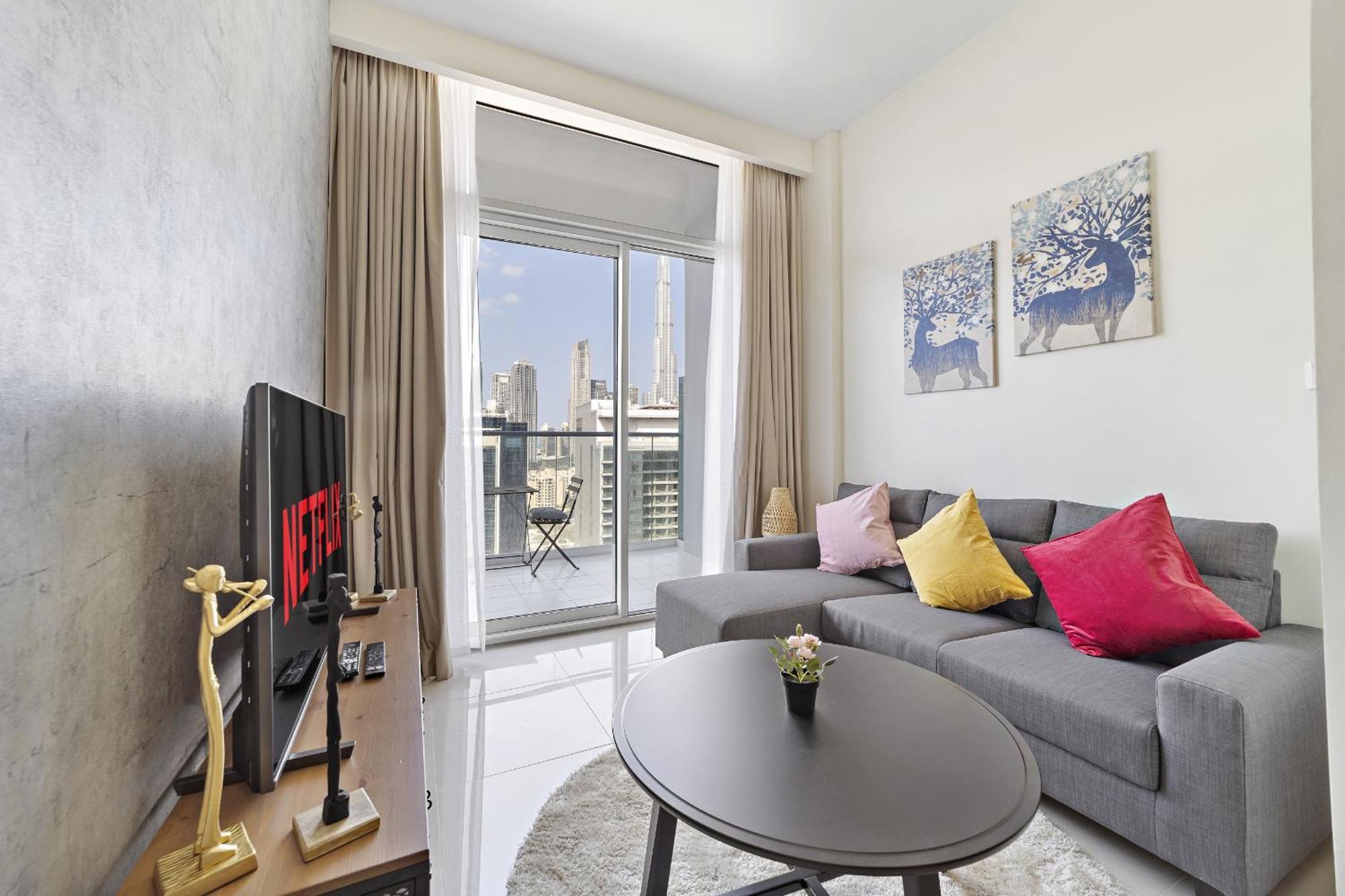 Vayk - Classy And Bright 1 Bd Near Downtown * Dubai